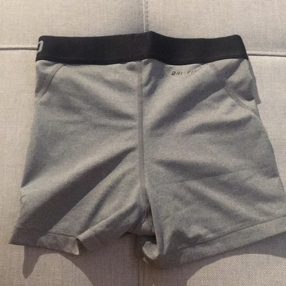 Nike Pro Spandex Shorts - Picture 4 of 4